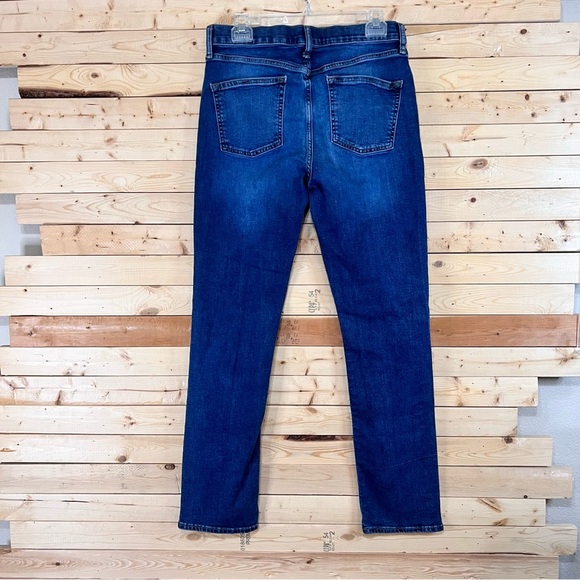 Old Navy Karate Slim Built in Flex Max Distressed Denim Jeans Kids size 18 - Picture 9 of 10